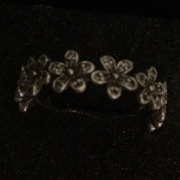 Pandora daisy flowers ring - Picture 5 of 6